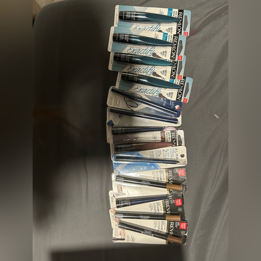 Eyeliner and eye brow pencils